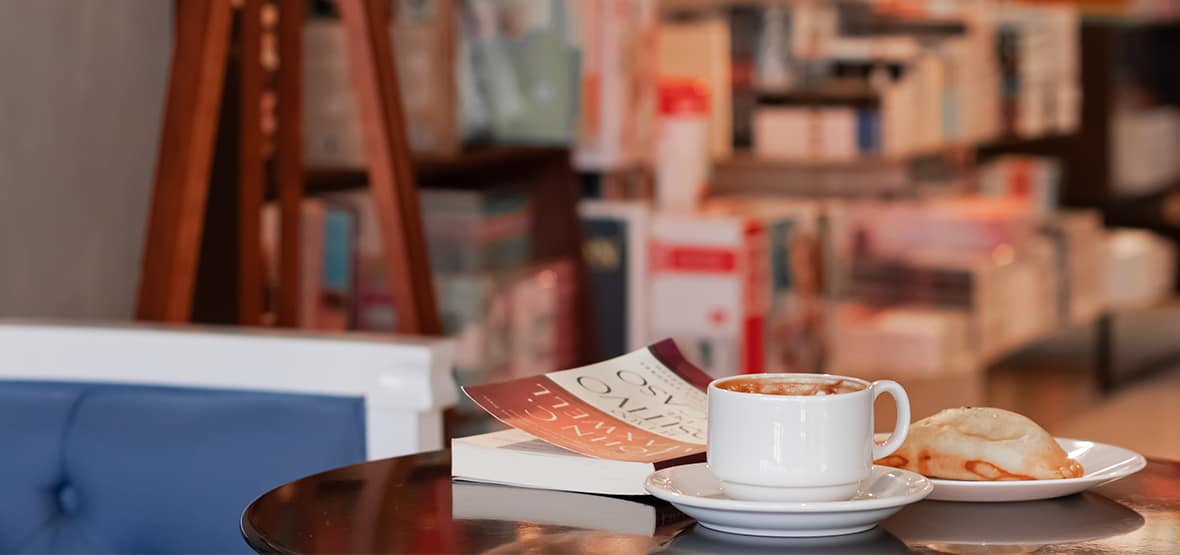 בית קפה לאוהבי ספרים
